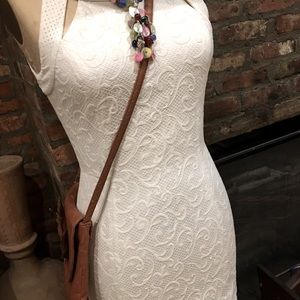 Beautiful, white above the knee sleeveless dress. Size S